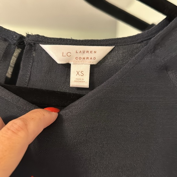 LC Lauren Conrad sheer blouse - Picture 3 of 5